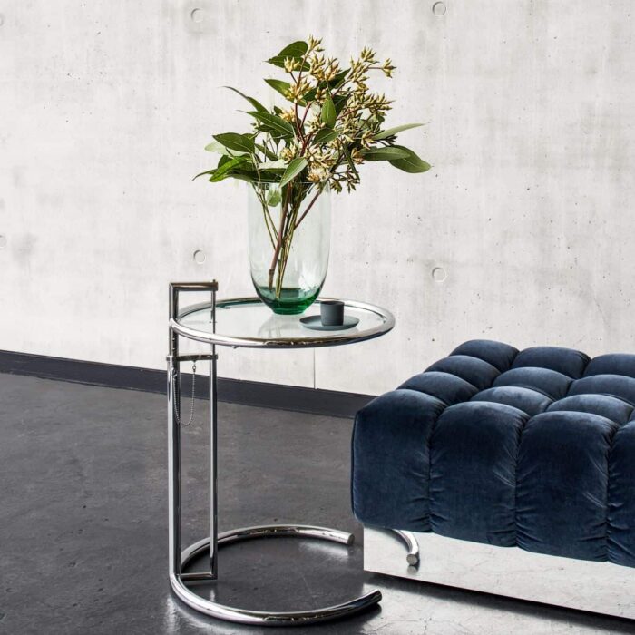 Alternative view of Adjustable table E1027