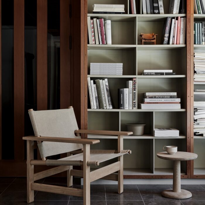 Alternative view of The canvas chair