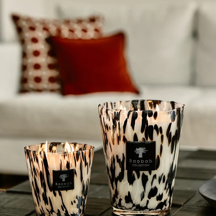 Alternative view of Pearls Black Max 10