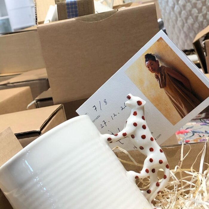 Alternative view of Porselenskopper og krus av Yukiko Kitahara