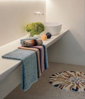 Alternative view of Blandine Badematte Col.149