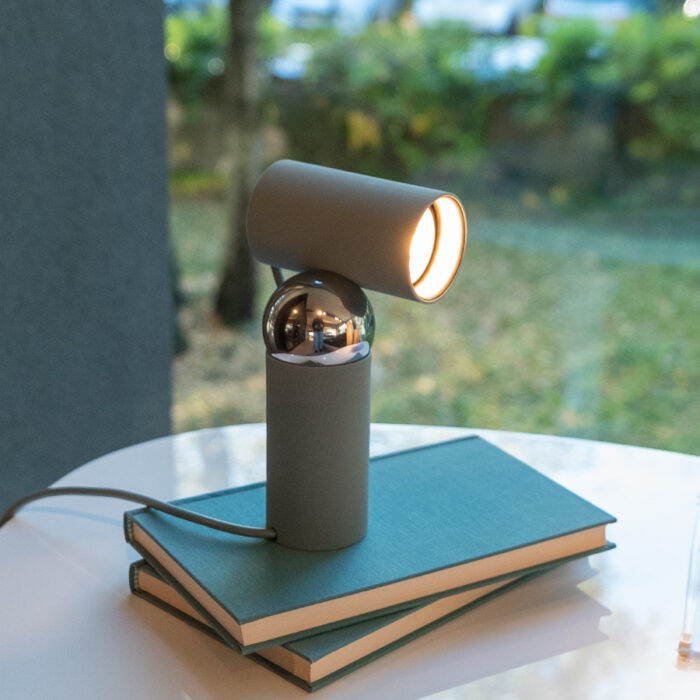 Alternative view of Bilboquet bordlampe Flos