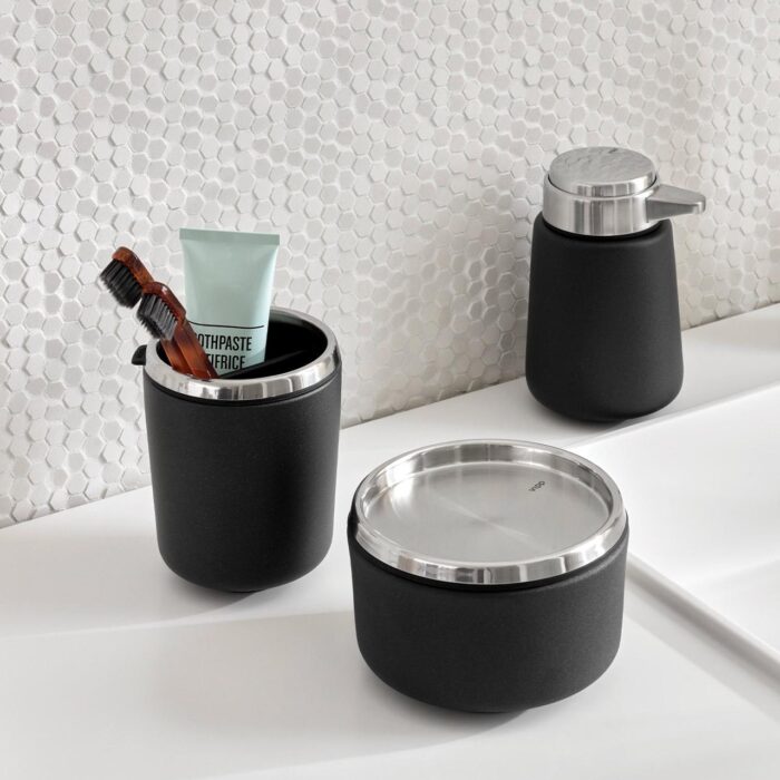 Alternative view of Vipp 7 Tannbørsteholder