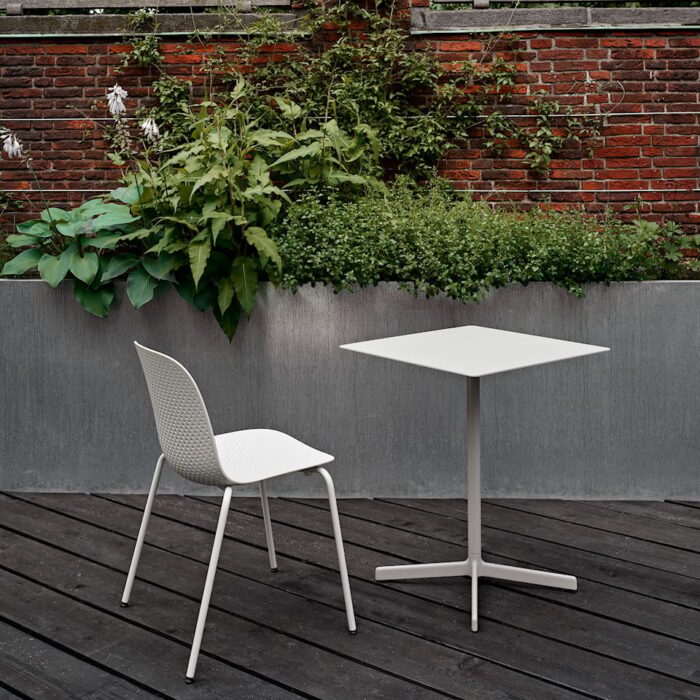 Alternative view of Neu bord høyt