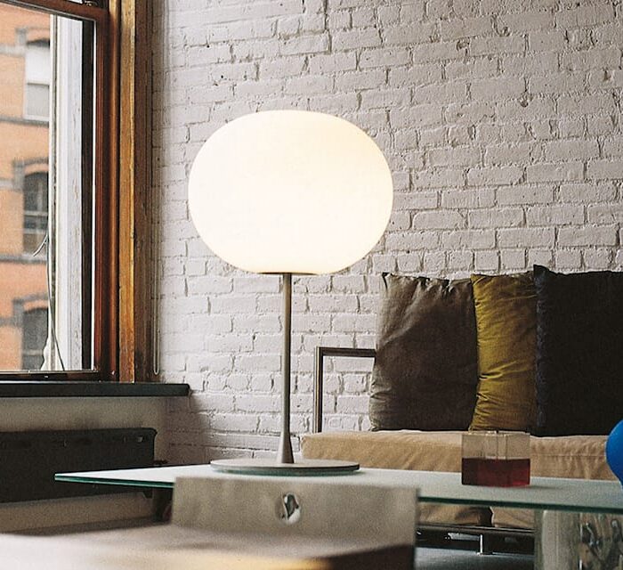 Alternative view of Glo-Ball bordlampe Flos