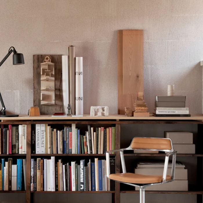 Alternative view of VIPP452 Swivel Chair