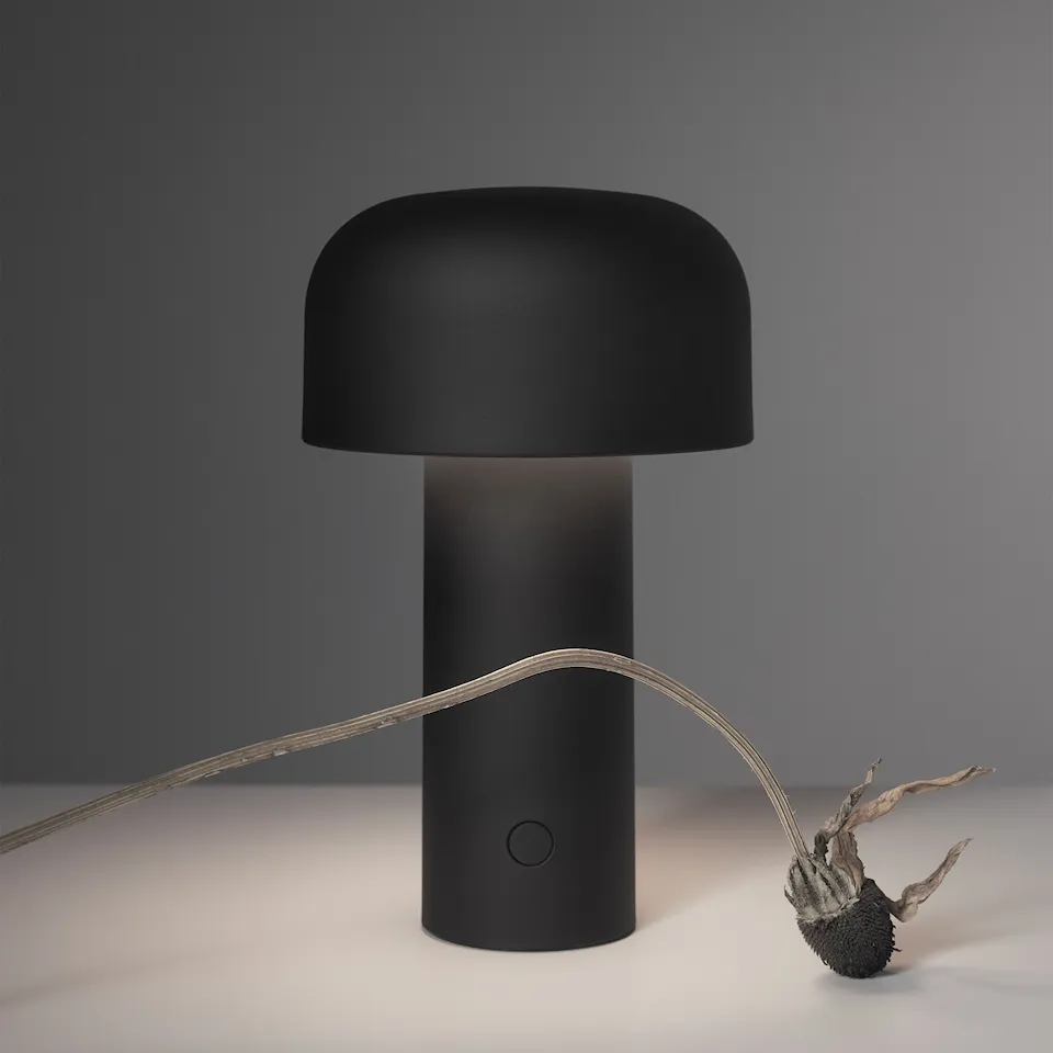 Bellhop oppladbar bordlampe fra Flos - Bilde 6