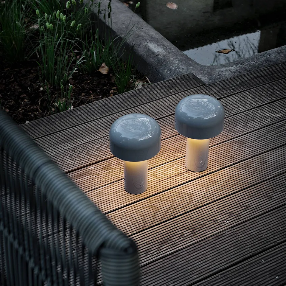 Bellhop oppladbar bordlampe fra Flos - Bilde 3