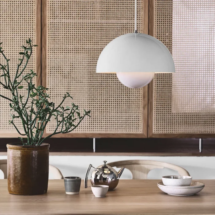 Alternative view of Flowerpot VP7