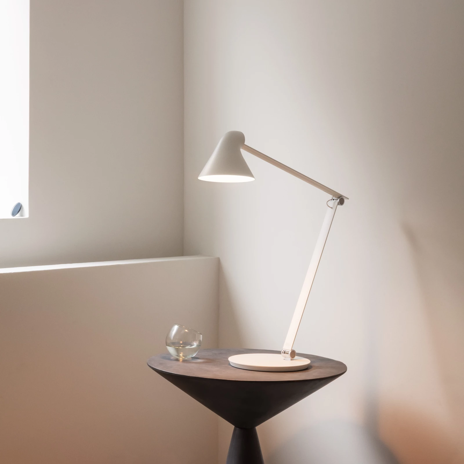 NJP Bordlampe - Bilde 2