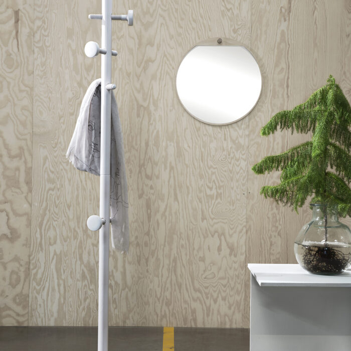 Alternative view of Skruvad stumtjener