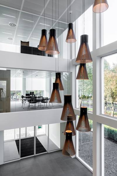 Alternative view of Magnum 4202