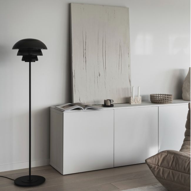 Alternative view of Arkiv 4006 gulvlampe med sort fot