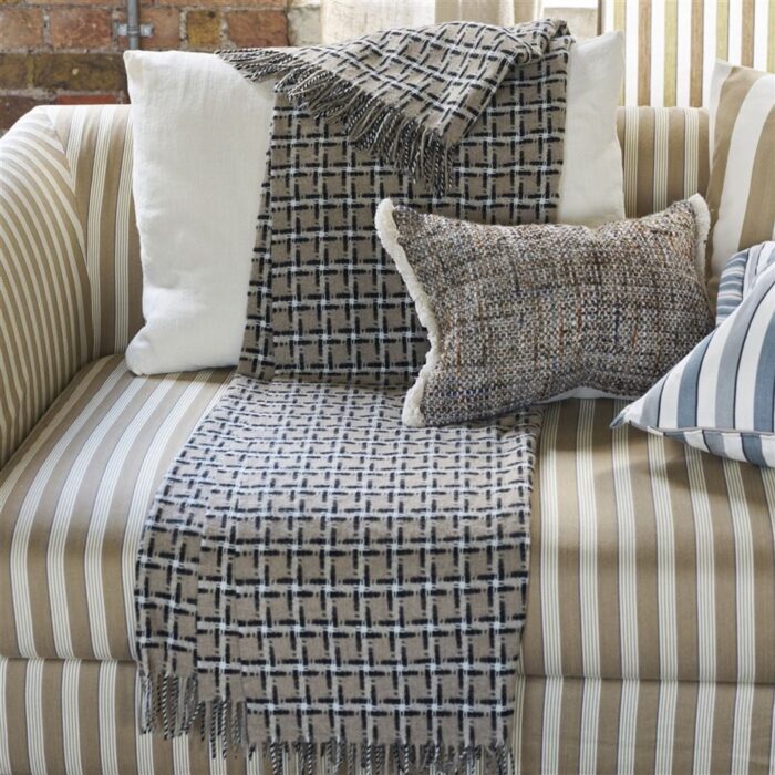 Alternative view of Clarendon Natural Throw, 140x185