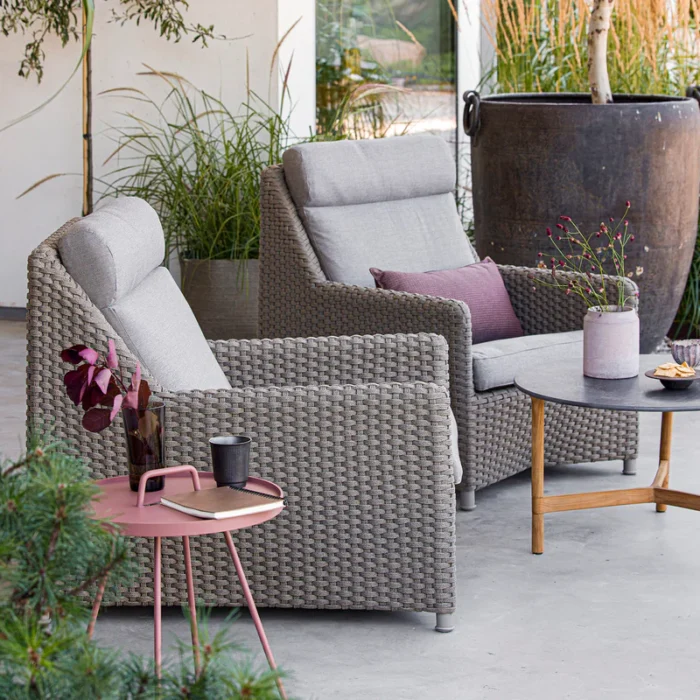 Alternative view of Diamond highback stol